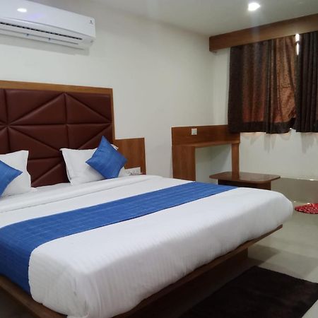 Hotel Rk Villa Vadodara Exterior photo